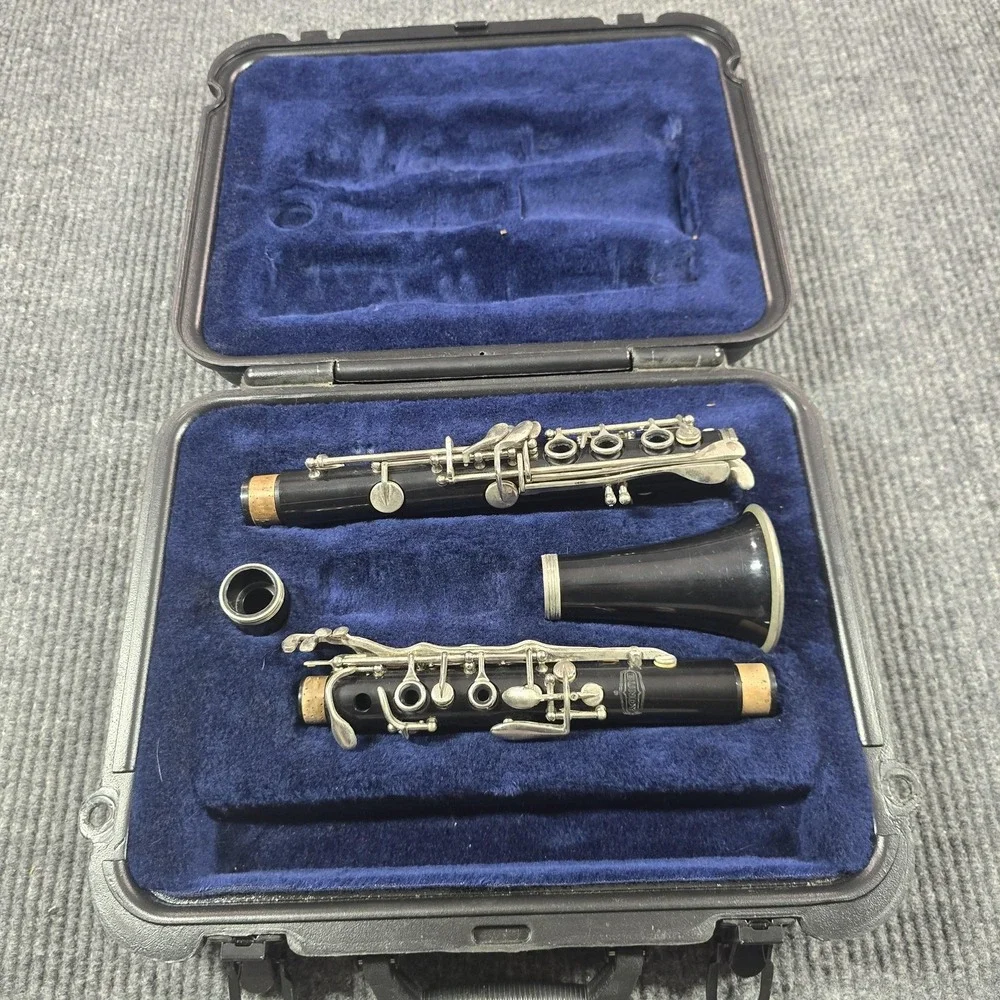 Bundy Resonite Clarinet Bb Student Black Plastic With‎ Case Selmer USA Beginner
